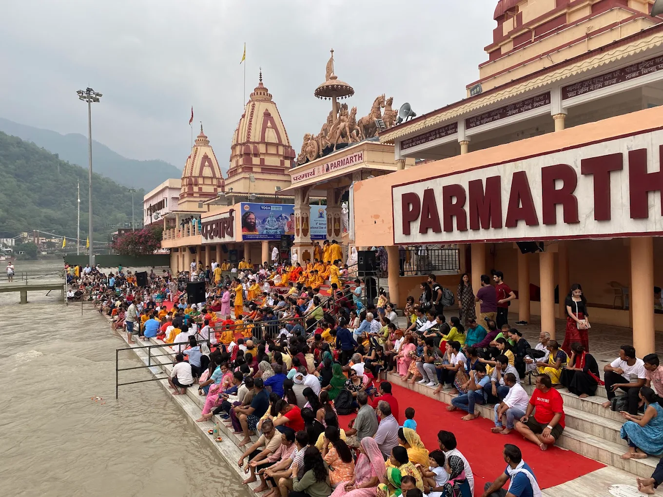 Parmarth Niketan Ashram unnamed (1)