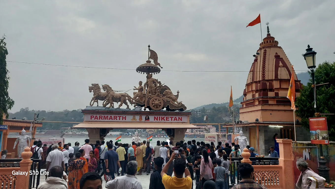 Parmarth Niketan Ashram unnamed (2)